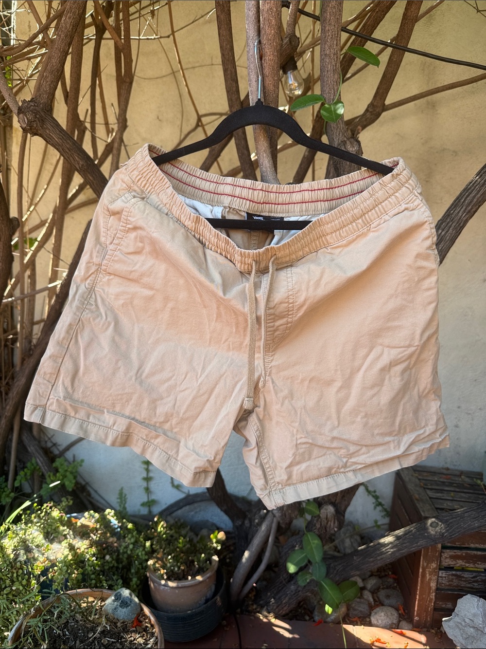 Vans Men’s Beige Drawstring Flat Front Shorts